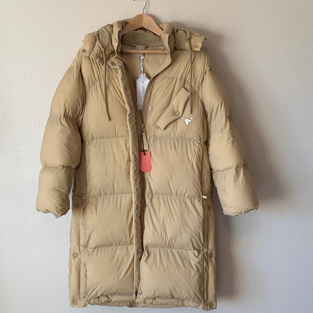 BNWT The Arrivals Turbo Sleeper Sand 
Men Large